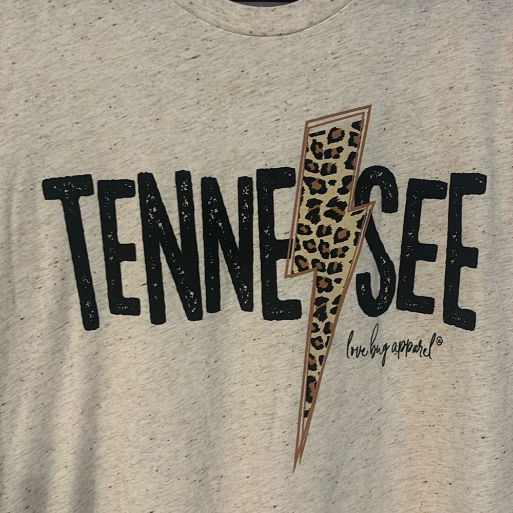 “TENNESSEE” Love bug leopard apparel t-shirt